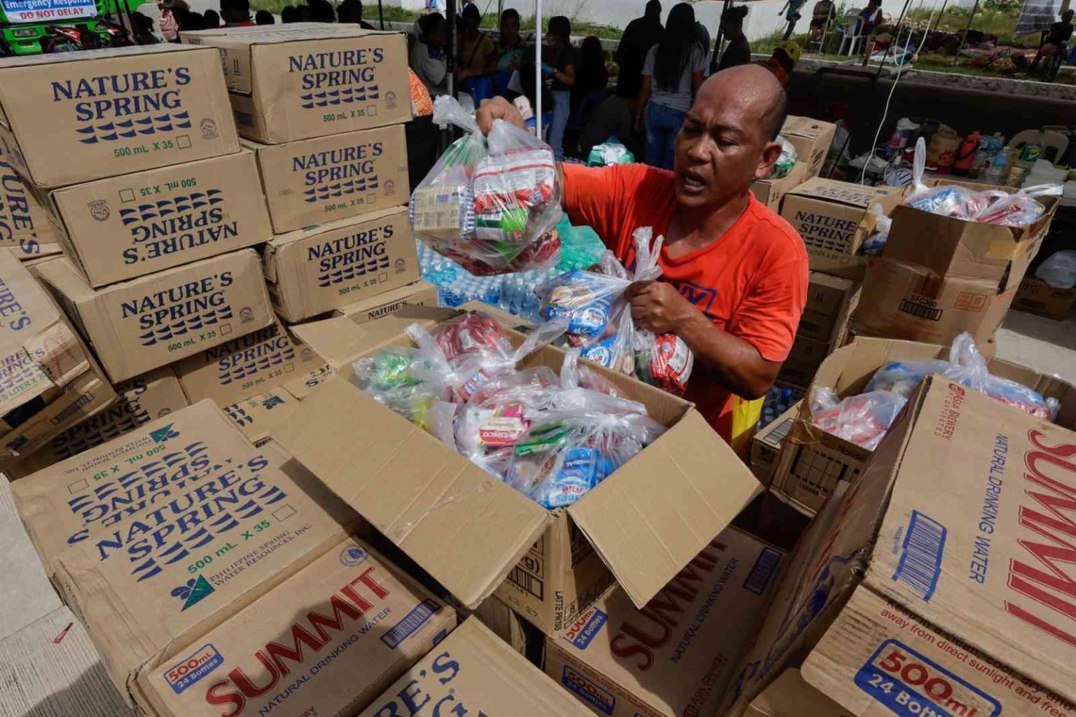 filipinlerdeki-6-9luk-depremde-can-kaybi-72ye-yukseldi
