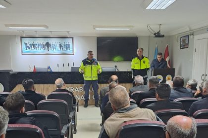 hayraboluda-okul-servisi-soforleri-ve-rehber-personeller-bilgilendirildi