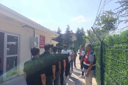 ispartada-81-yabanci-uyruklu-duzensiz-gocmen-yakalandi