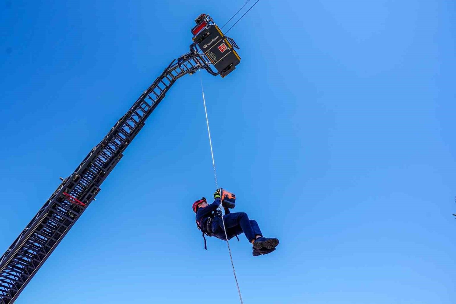 itfaiye-haftasi-cesitli-etkinliklerle-kutlandi