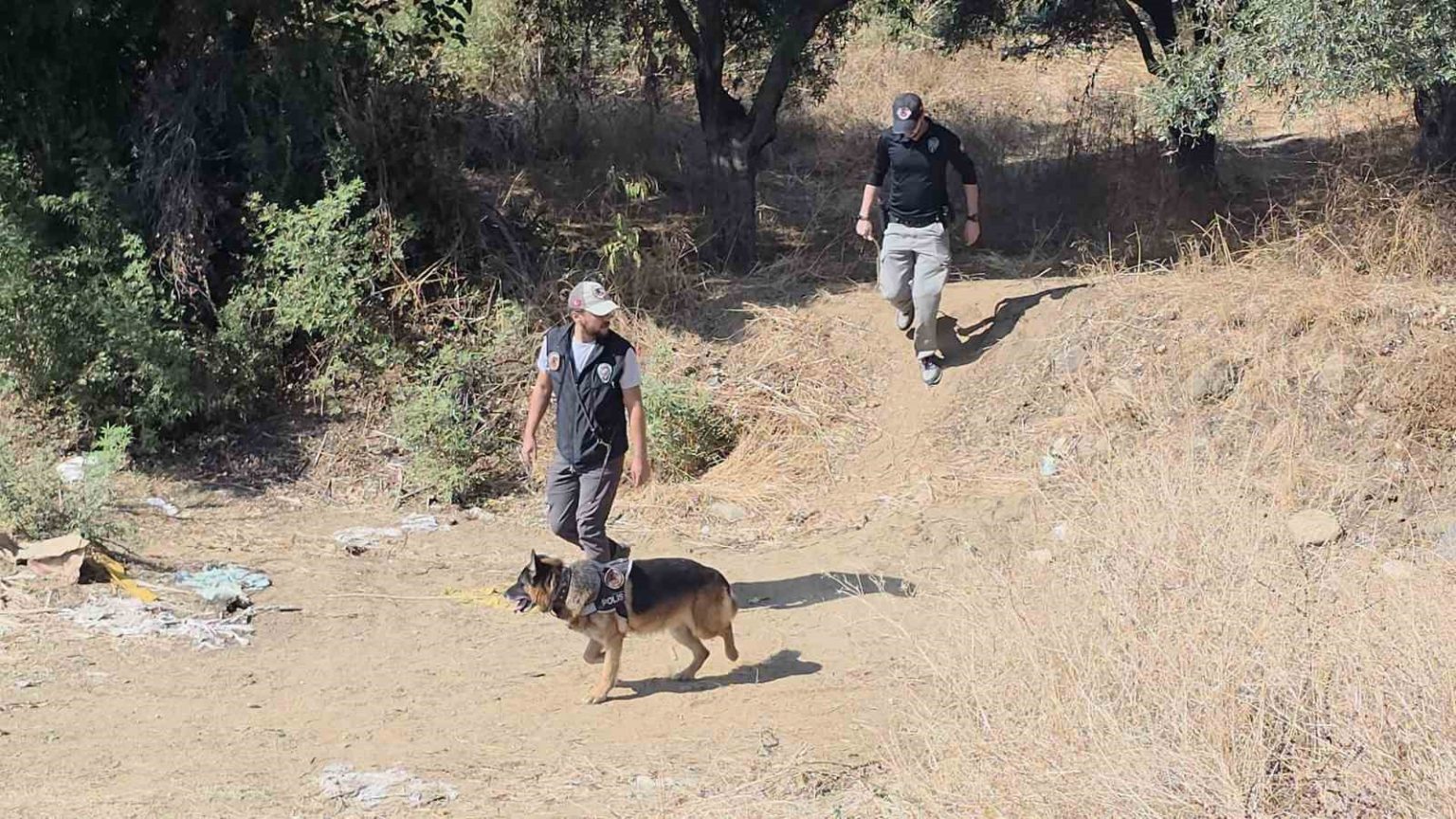 izmirde-annesinin-topraga-gomdugu-bebegi-arama-calismalari-suruyor