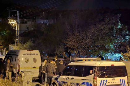 kayseride-cifte-cinayet-kari-koca-cami-cikisinda-evlerinin-onunde-olduruldu