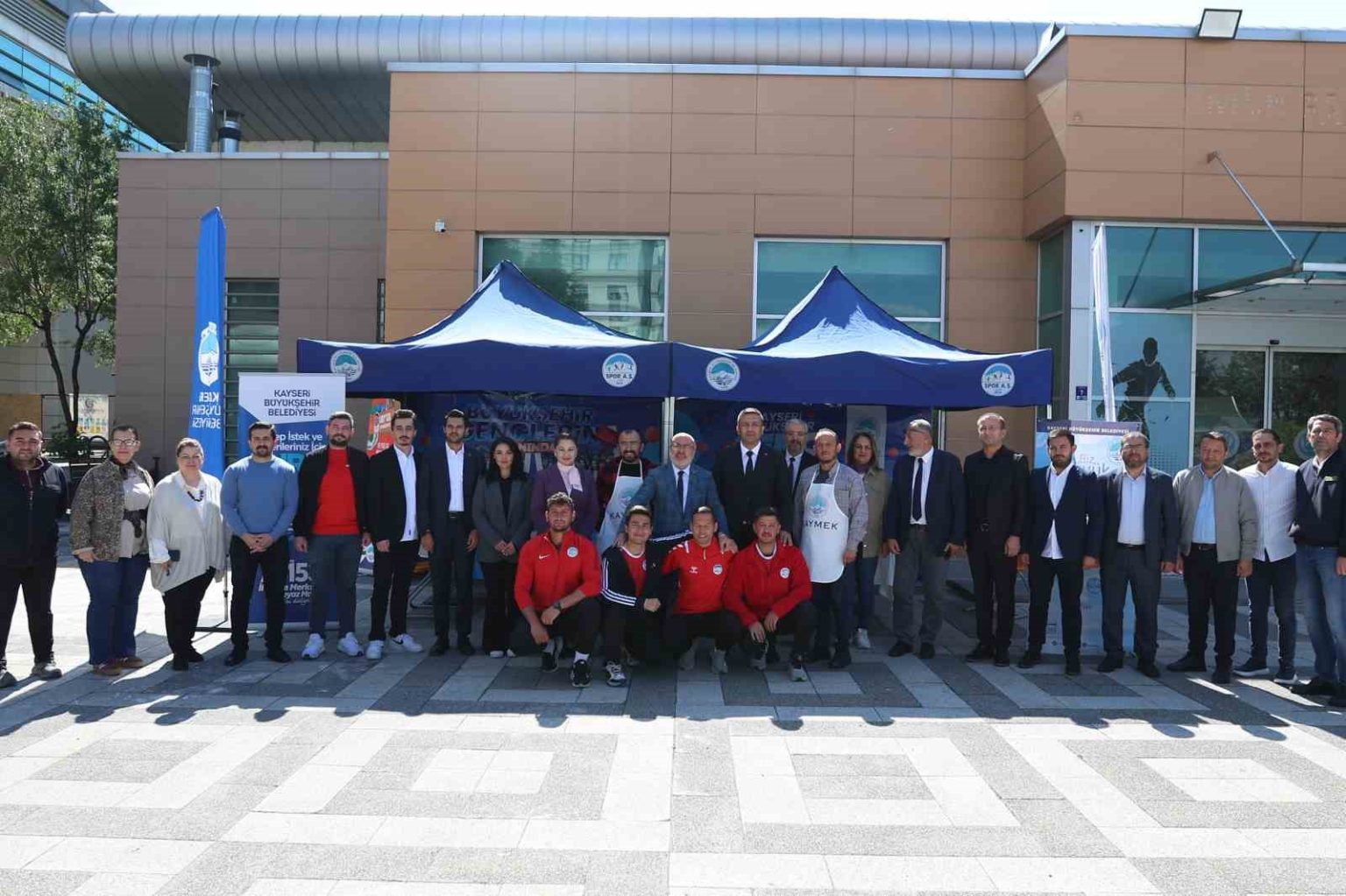 kayulu-ogrencilere-sicak-karsilama