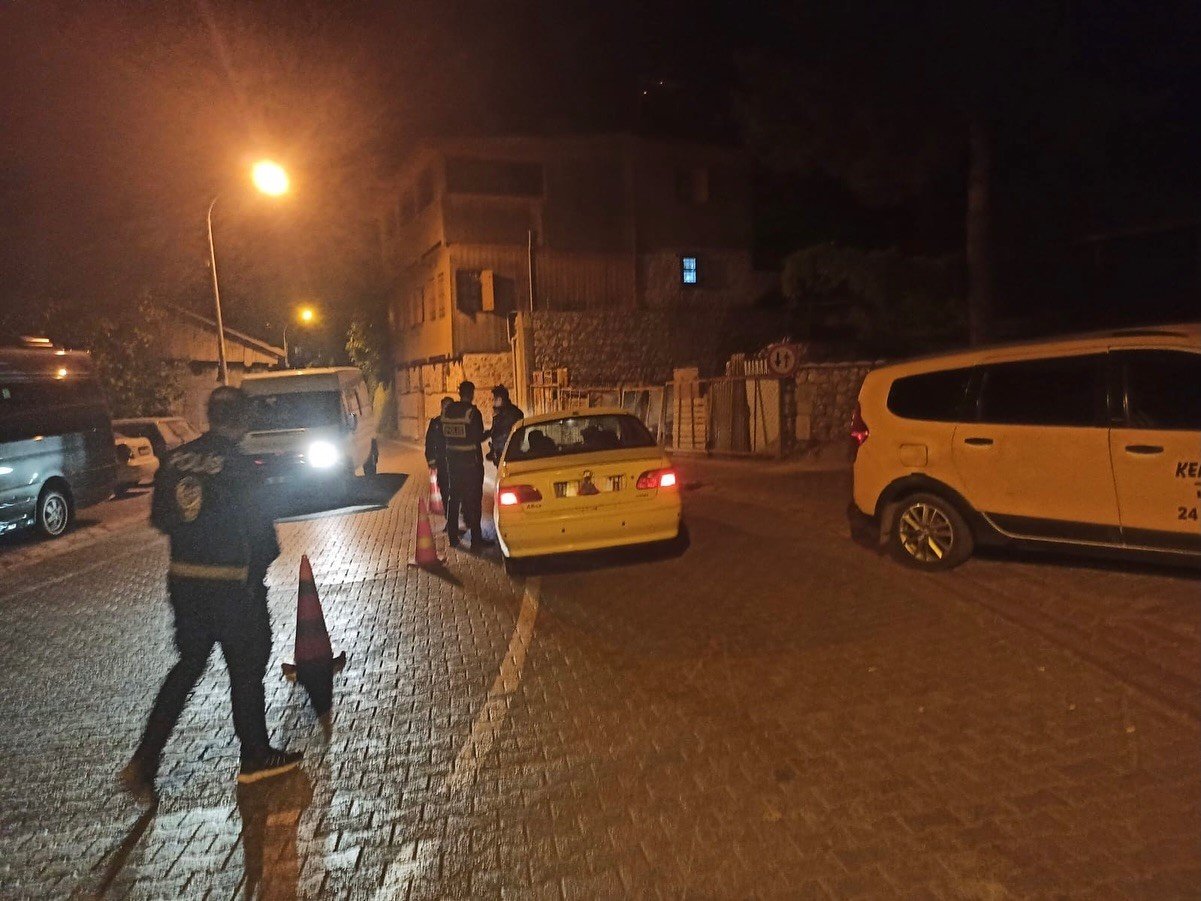 kemaliyede-asayis-ve-yol-kontrol-uygulamasi-yapildi