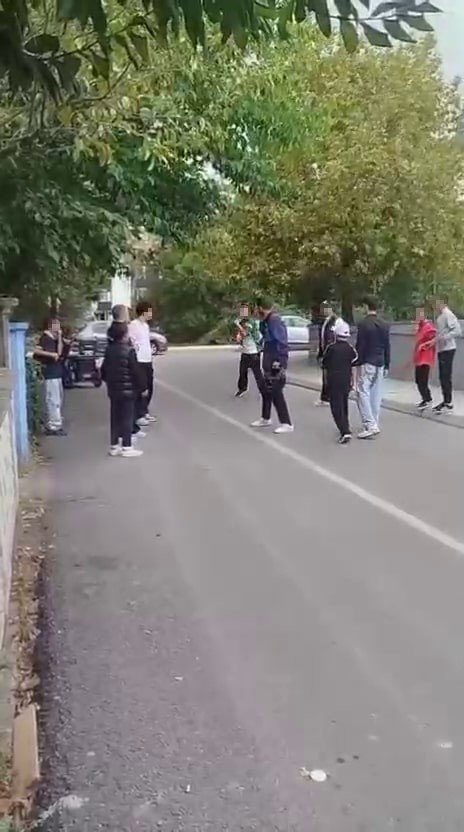 kiz-meselesi-sebebiyle-darp-ettikleri-gencin-cenesini-kirdirlar-4-supheli-adliyede