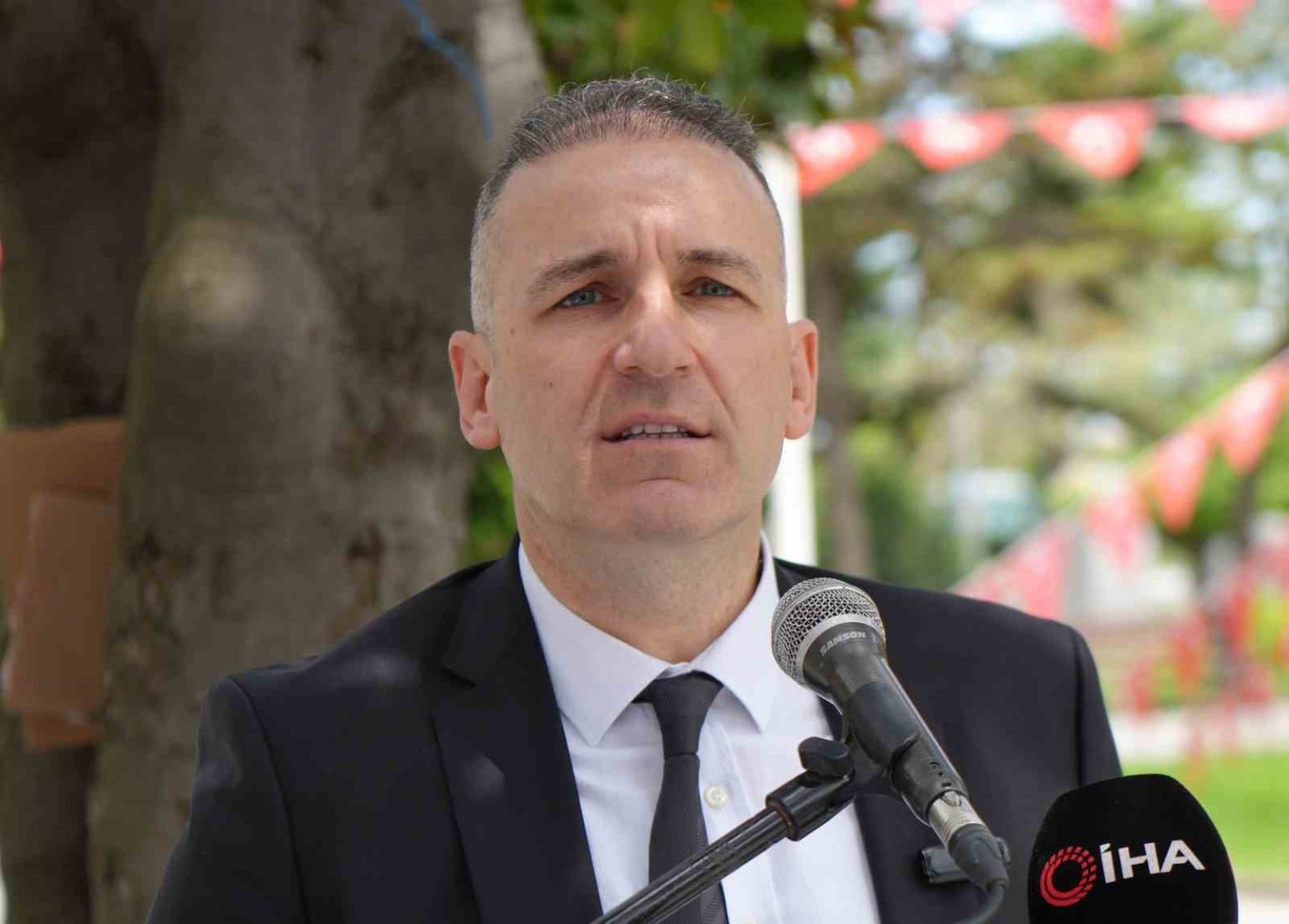 kuresel-sumud-filosuna-saldiri-insanligin-ortak-vicdanina-vurulan-darbe