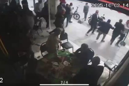 marmaraereglisi-aciklarindaki-deprem-ani-kamerada