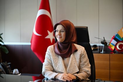 mcbu-rektoru-kibar-yeniden-uak-yonetiminde