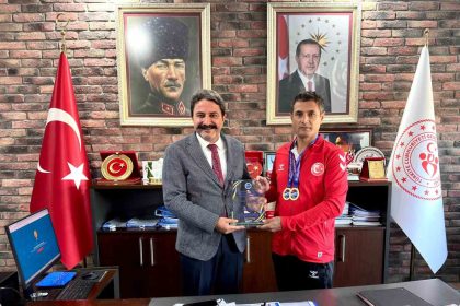 milli-sporcu-balk-genclik-ve-spor-il-muduru-kalini-ziyaret-etti