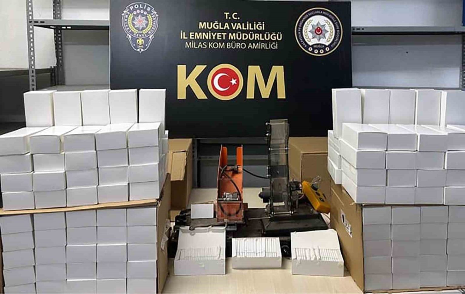 muglanin-6-ilcesinde-kacak-tutun-mamulleri-operasyonu