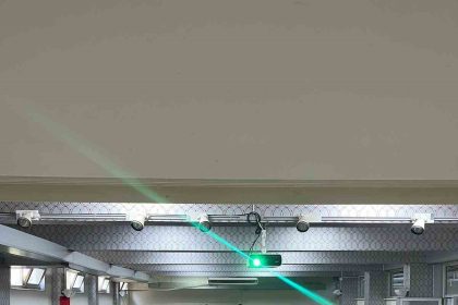 ogrenciler-icin-cifte-kazanim-hem-bilim-hem-ingilizce-pratigi