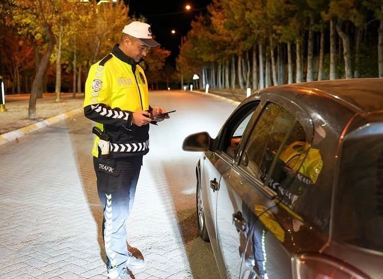 park-ve-mesire-alanlarinda-huzur-uygulamasi-yapildi