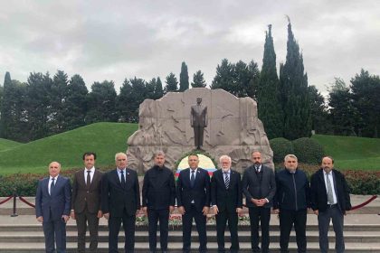 rektor-hamdullah-sevli-azerbaycanda-resmi-temaslarda-bulundu