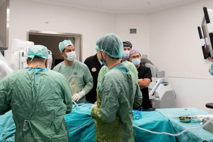 selcuk-tipta-robotik-cerrahiyle-100-operasyon-yapildi