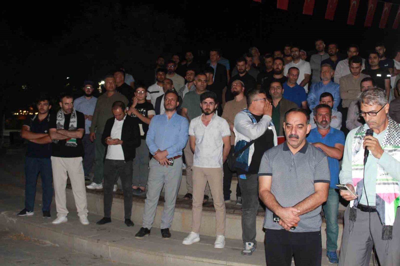 siirtte-vatandaslar-sumud-filosuna-destek-icin-meydanlara-indi