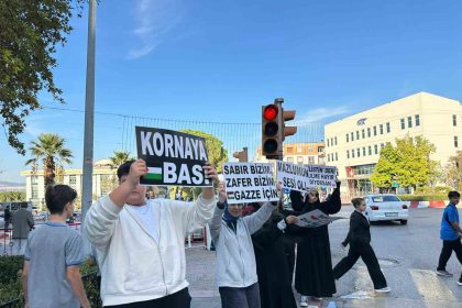 somalilardan-israile-kornali-tepki