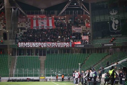 uefa-konferans-ligi-legia-varsova-0-samsunspor-1-maci-devam-ediyor