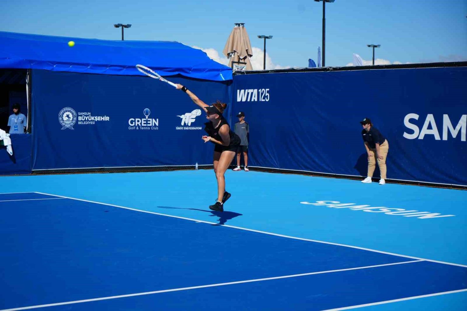 uluslararasi-tenis-turnuvasinda-ikinci-tur-heyecani