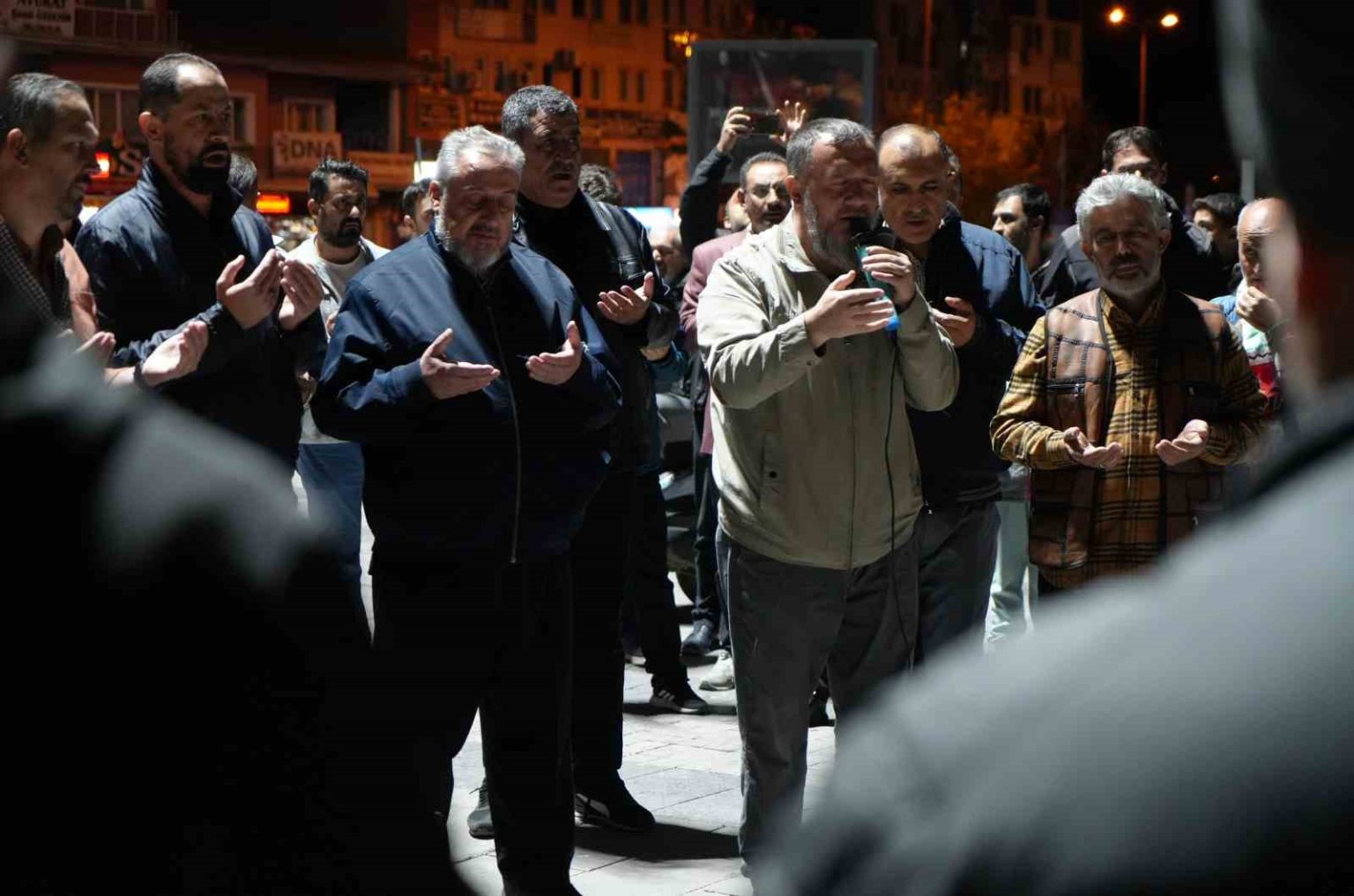 vatandaslar-sumud-filosuna-saldiran-israili-protesto-etti