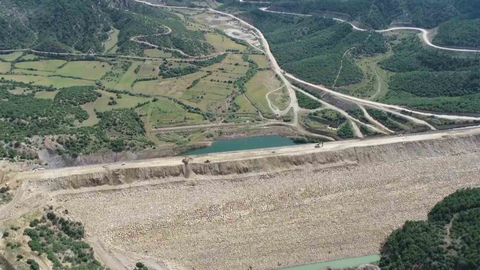 yok-olma-tehlikesi-bulunan-bag-havacivasi-bitkisi-baraj-sulari-altinda-kalmaktan-kurtarildi