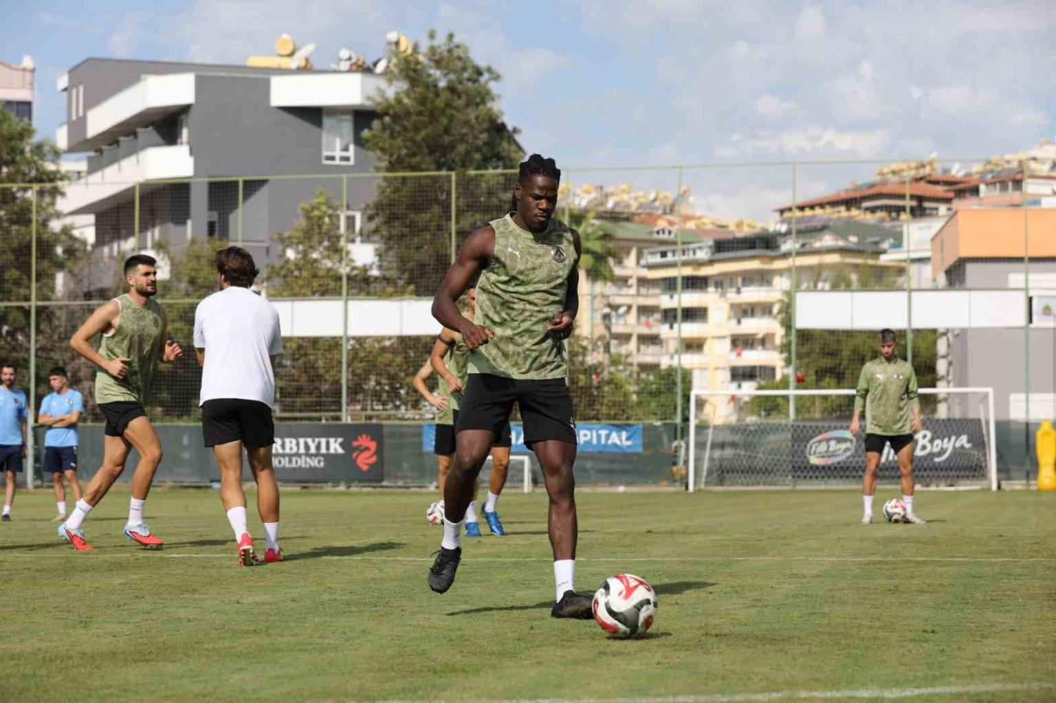 alanyaspor-genclerbirligi-maci-hazirliklarini-tamamladi