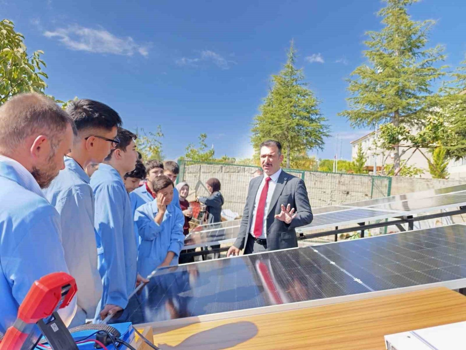 atolyede-1-gun-projesi-gordeste-basladi