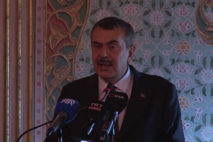 bakan-tekin-dunyadaki-egitimciler-asil-isini-unutmasaydi-filistinde-60-binin-uzerinde-insanin-soykirima-tabi-tutuldugu-dunyayi-yasamazdik