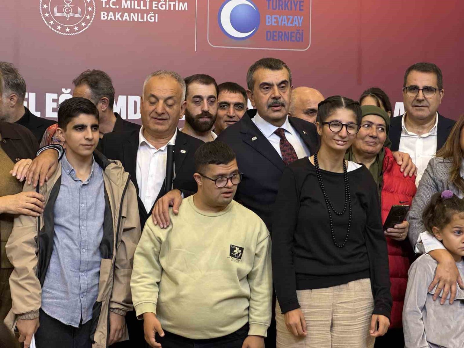 bakan-tekin-ozel-rehabilitasyon-merkezlerinde-egitim-destegi-verdigimiz-yaklasik-600-bin-ozel-egitim-ogrencimiz-var