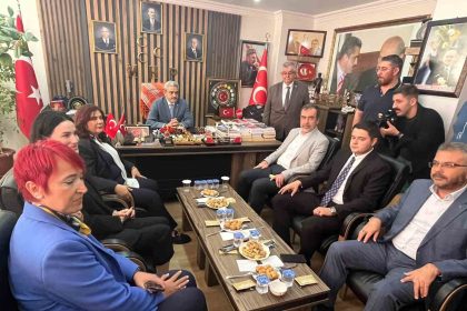 baskan-cercioglu-hizmetin-onunde-durani-sel-alir-goturur