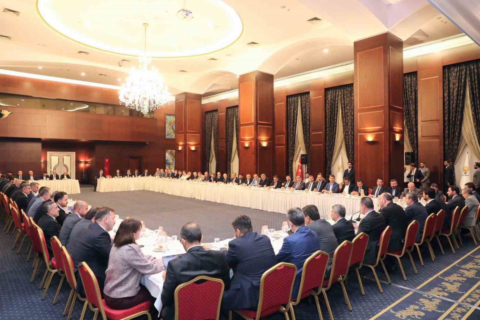 baskan-yildirim-il-baskanlari-toplantisina-katildi