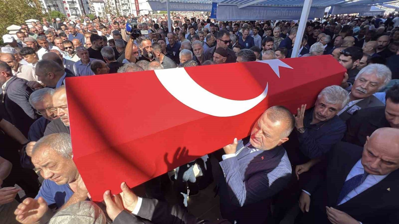 bbp-kurucularindan-okkes-sendiller-son-yolculuguna-ugurlandi