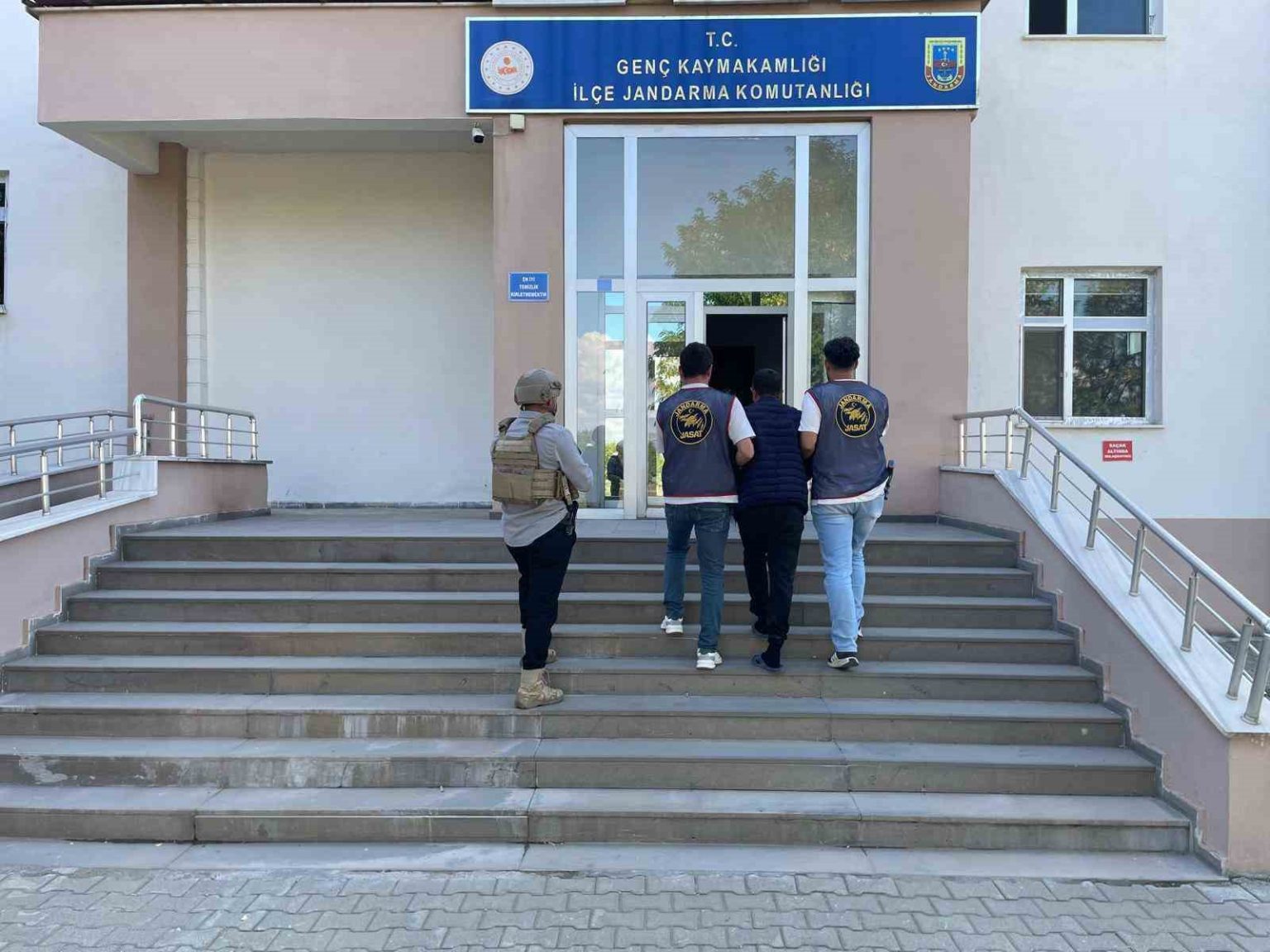 bingolde-kesinlesmis-hapis-cezasi-bulunan-zanli-yakalandi
