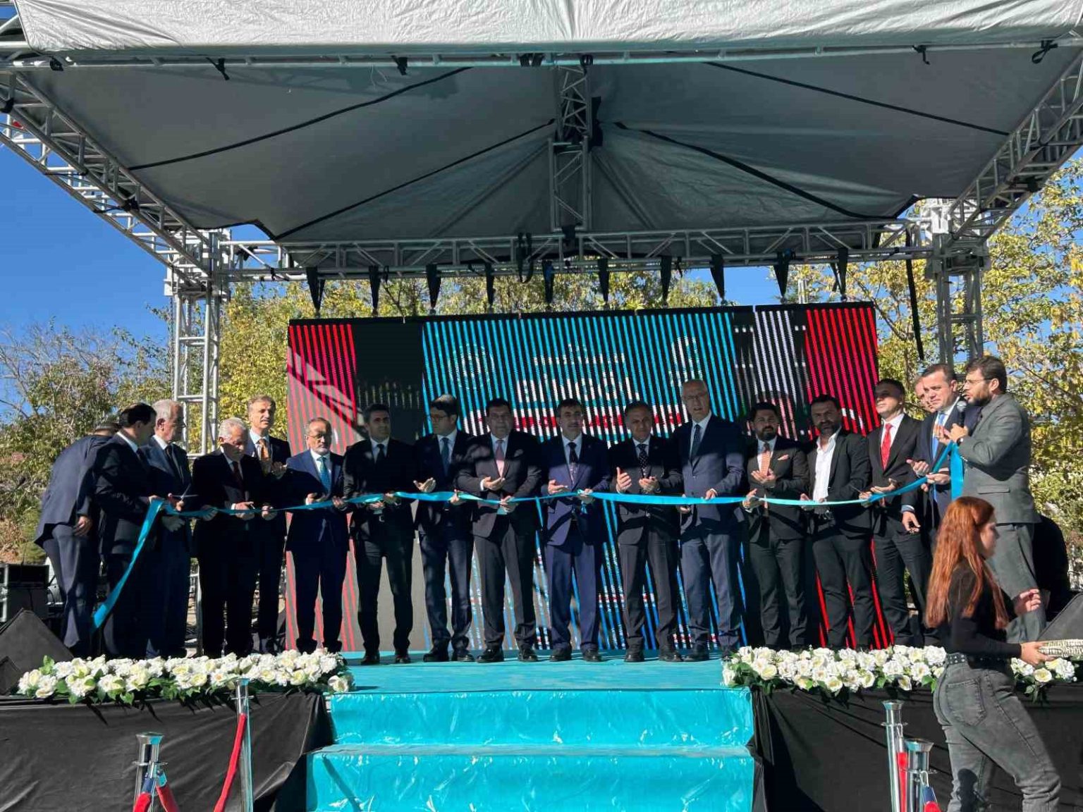 cumhurbaskani-yardimcisi-yilmaz-acilis-ve-temel-atma-torenine-katildi