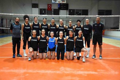 dbb-kadin-voleybol-takimi-1-lige-hazir