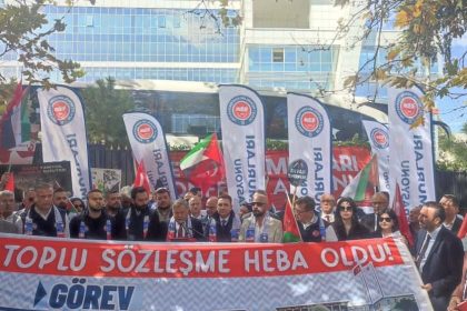 devlet-memurlari-konfederasyonudan-tuik-onunde-toplu-sozlesme-eylemi