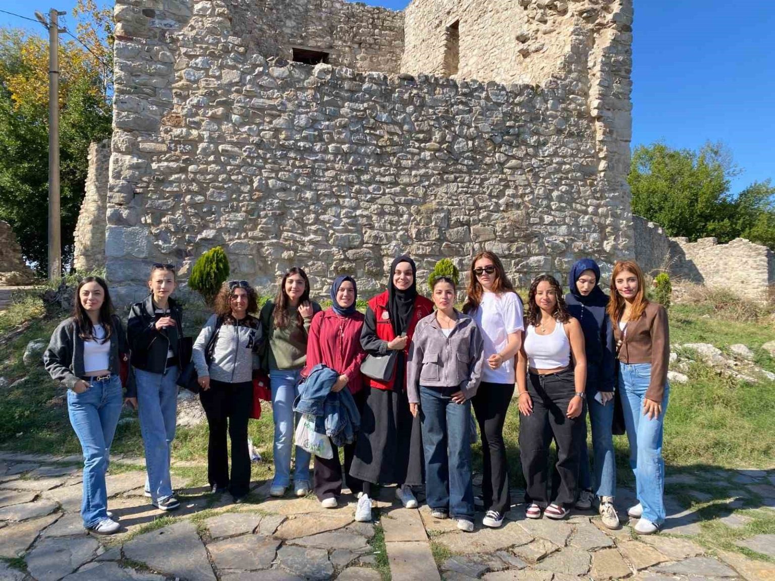 duzcede-universite-ogrencilerine-sehir-turu-duzenlendi