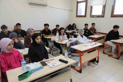 hatay-buyuksehir-belediyesi-kurslarinda-egitim-alan-ogrenciler-yuzde-75-basari-orani-sagladi