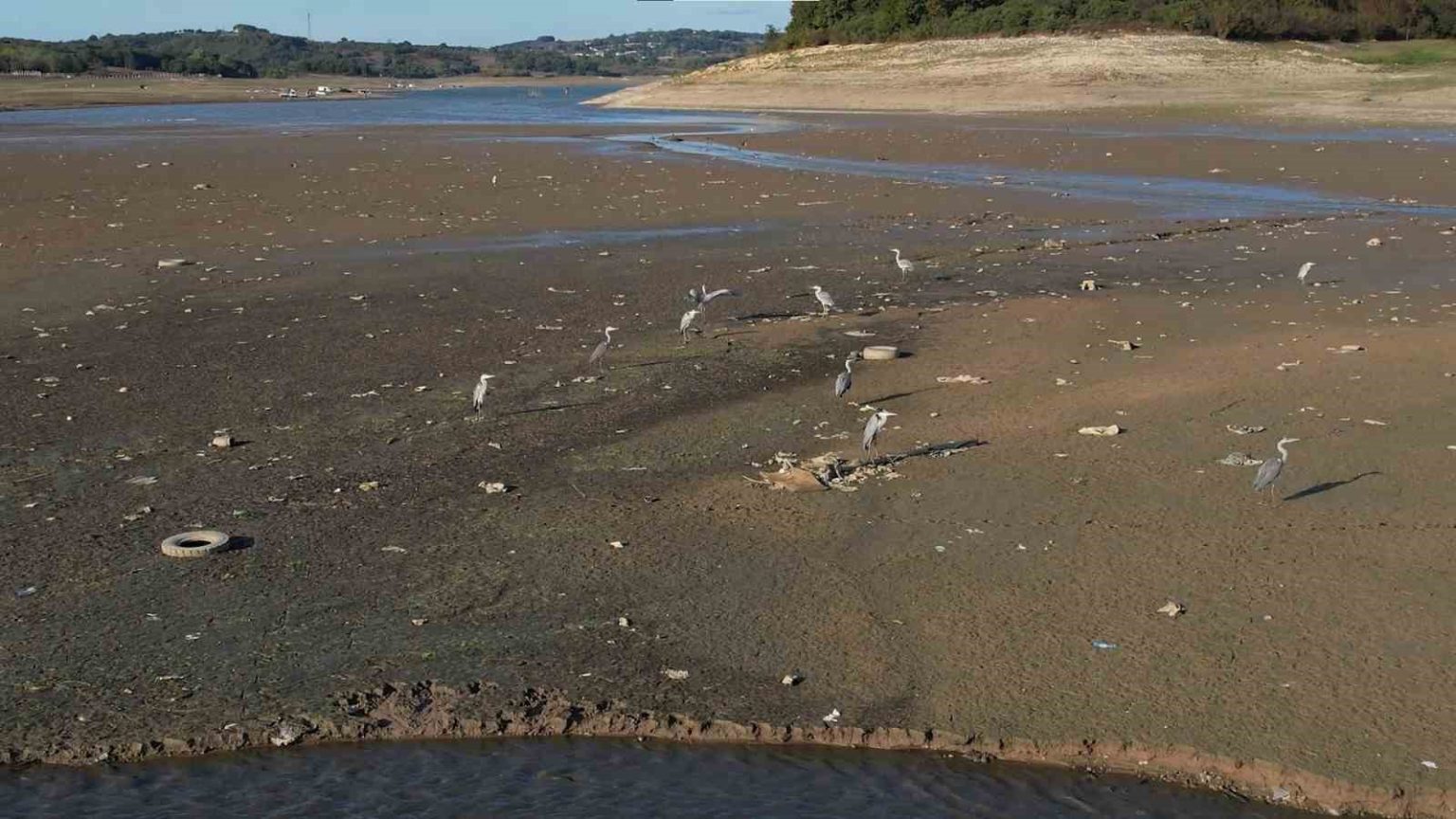 istanbulda-barajlar-alarm-veriyor-son-10-yilin-en-dusuk-su-seviyesi