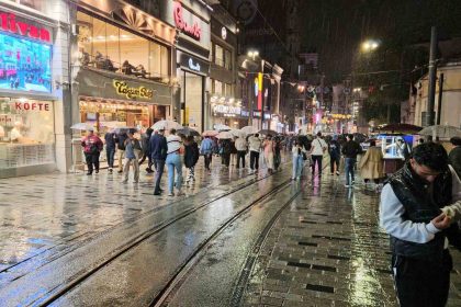 istanbulda-saganak-yagis-etkili-oluyor