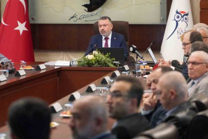kbu-senatosunun-hedefi-bilimde-zirveye-cikmak