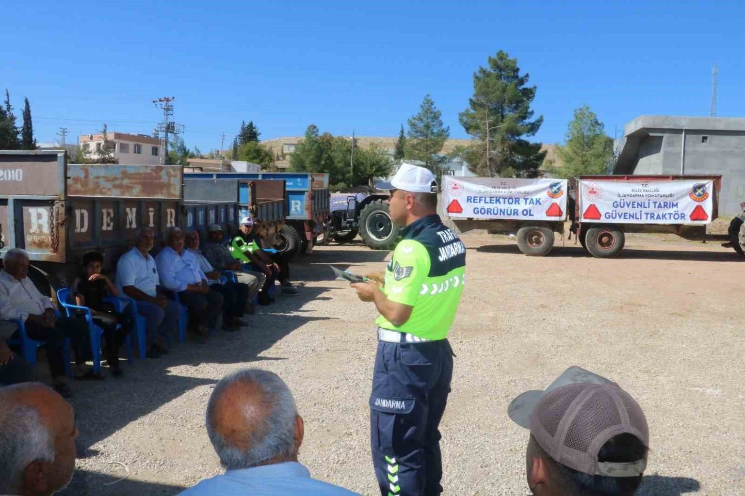 kiliste-ciftcilere-guvenli-traktor-kullanimi-egitimi-verildi