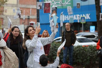 kocaelide-gelenek-bozulmadi-agaclar-yine-kitap-acti