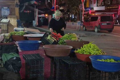 koylu-kadinlar-200-yildir-bu-pazarda-bulusuyor