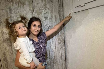 kuraklik-yasayan-izmirde-bosa-akan-sular-evlere-hasar-verdi