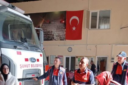 minik-ellerden-itfaiye-haftasida-anlamli-ziyaret