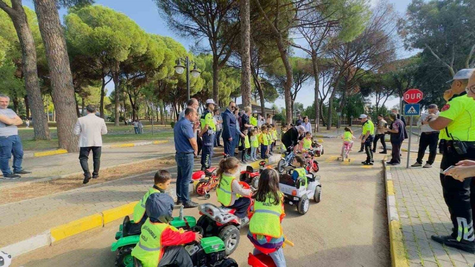 nazillide-45-ogrenci-trafik-dedektifi-oldu