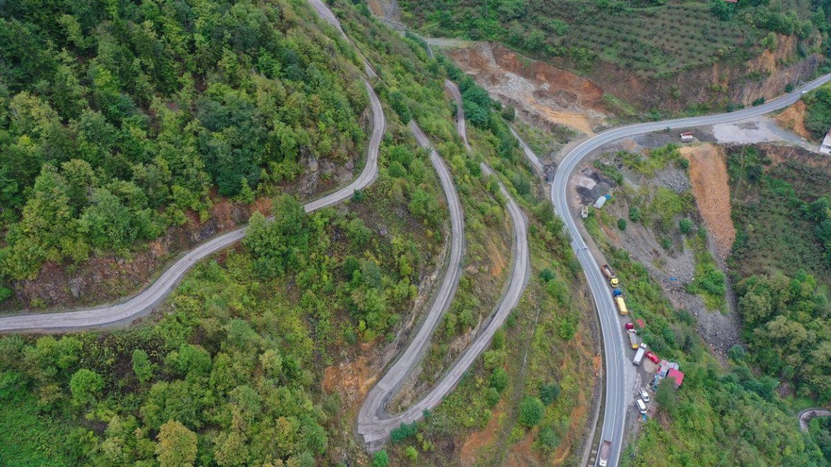 ordunun-en-buyuk-ilcesinde-200-kilometre-uzunlugunda-yol-yatirimi