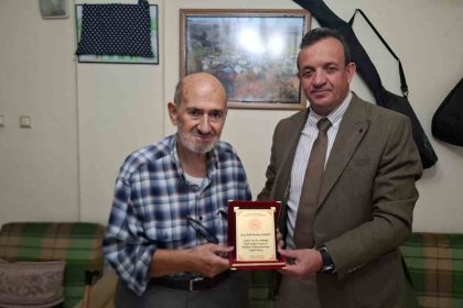 posof-genclik-ve-spor-muduru-yilmazdan-sair-ve-ozanlara-vefa