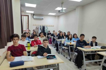 sair-ve-yazar-yavuz-bulent-bakiler-gaziosmanpasa-bilgi-evlerinde-anildi