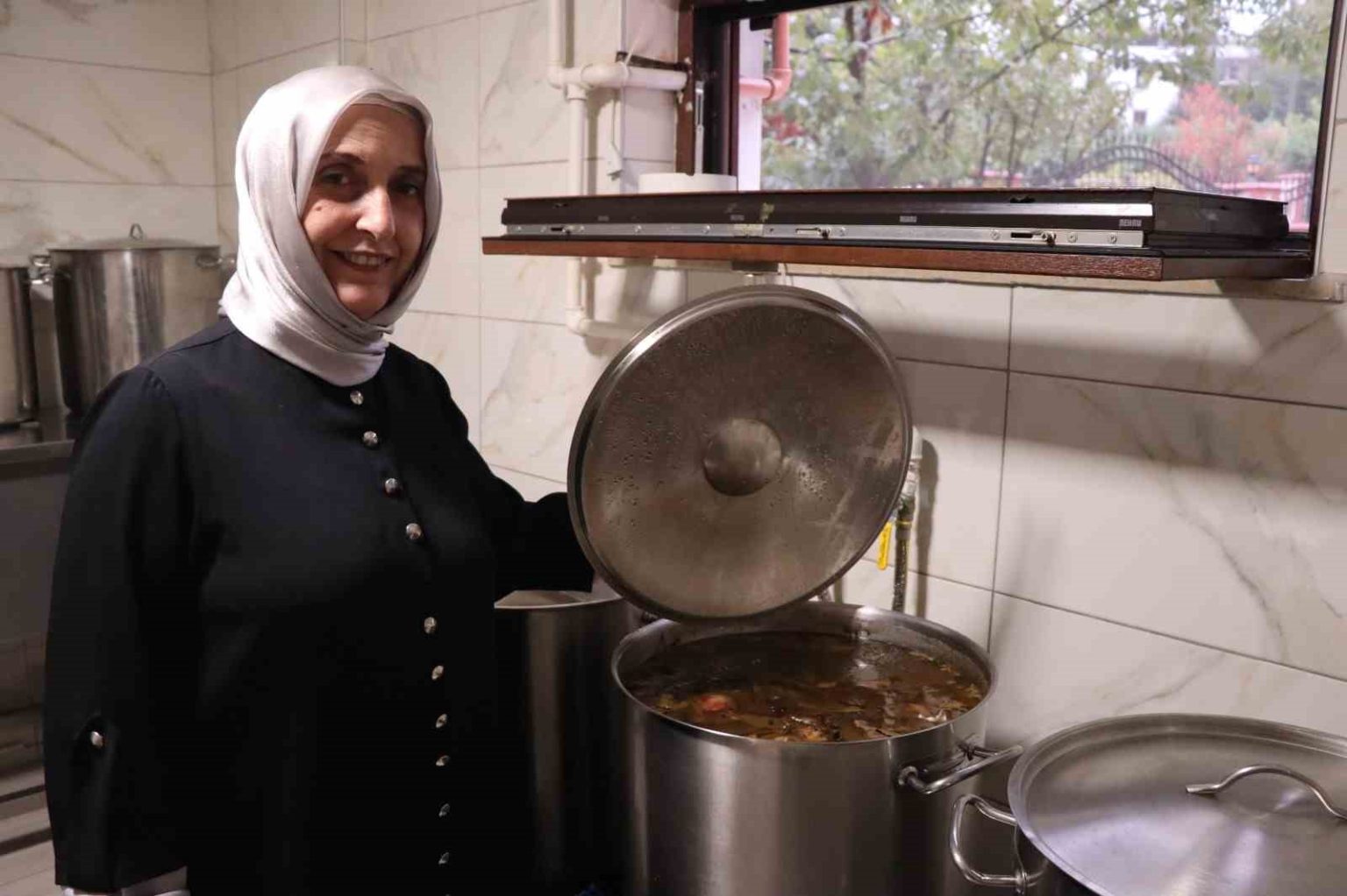 sifa-buldugu-ilikli-kemik-suyunu-markalastirarak-kendi-isini-kurdu